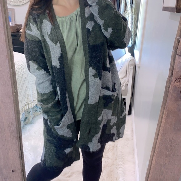 Modern Canvas sweater knit cardigan camouflage size large - Picture 3 of 8